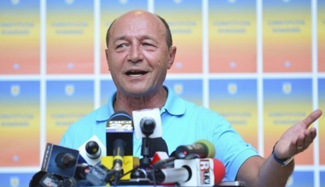 Băsescu: Revenirea la Cotroceni nu mai e o prioritate pentru mine. Ca să demisionez trebuie să fiu în funcție. Eu sunt suspendat - traianbasescucampanie3theodorpan-1343996423.jpg