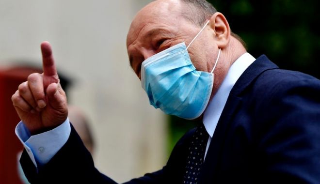 Traian Băsescu, optimist cu privire la rezultatele de la alegeri: „PMP și-a luat ‘aurul’ înapoi” - traianbasescumasca-1607345890.jpg