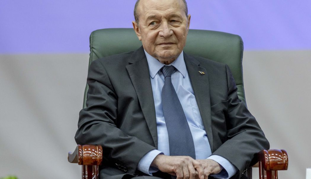 Guvernul i-a alocat lui Traian Băsescu un apartament de protocol - traianbasescupresedinteelenacova-1755774820.jpg
