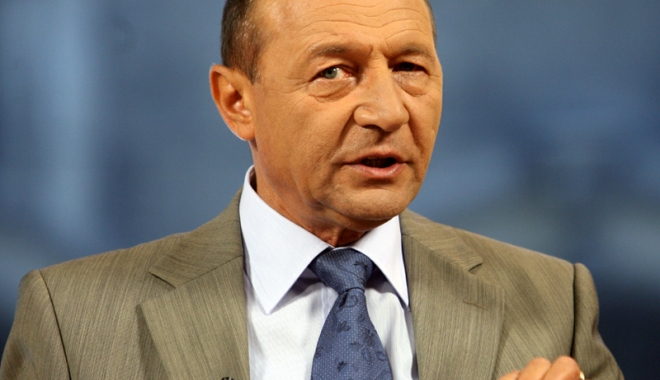 Traian Băsescu și reprezentanții CTR au semnat un protocol de colaborare - traianbasescuprotocolsemnat-1480601994.jpg