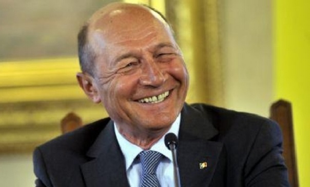 Traian Băsescu a încins internetul la prima postare pe Facebook după aproape doi ani