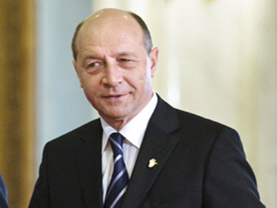 Traian Băsescu a ajuns la sediul de campanie - traianbasescuvizitaazerbaidjan-1342007874.jpg