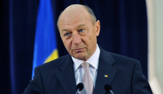 Traian Băsescu: Președintele nu poate bloca o OUG, Ponta ori minte, ori este profund incompetent - traianbsescu-1394643541.jpg