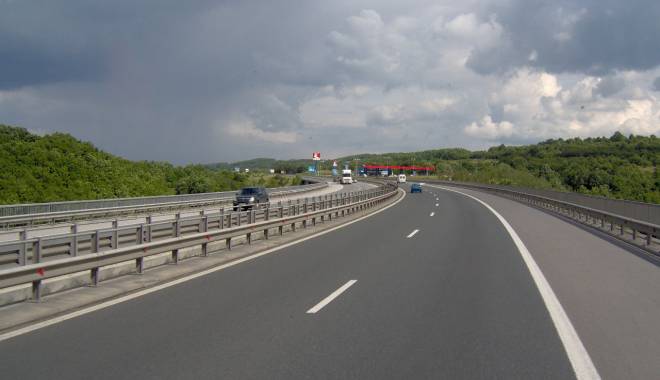 Gest inconștient! Au condus 25 de km pe contrasens, pe autostradă - trakiyahighway05-1444632592.jpg