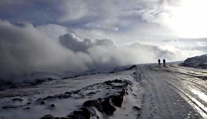 Circulația pe Transalpina a fost închisă complet - transalpina-1475933425.jpg