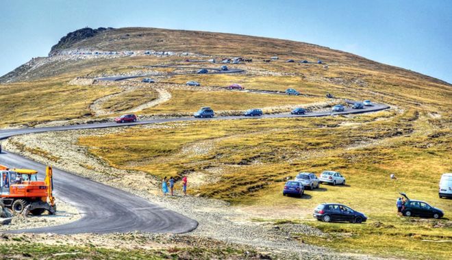 Turiştii de pe Transalpina vor primi bilete la concerte dacă se vor vaccina - transalpina-1626377240.jpg