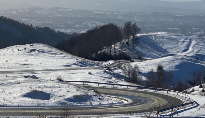 S-a redeschis circulația pe Transalpina, între Rânca și Novaci. Se circulă în condiții de iarnă - transalpinafotocnair1d2w1-1644309717.jpg