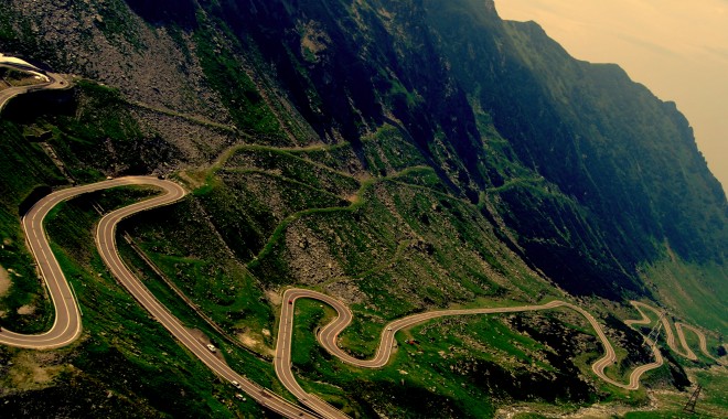 Transfăgărășanul, redeschis oficial pentru următoarele patru luni - transfagarasan-1372686608.jpg