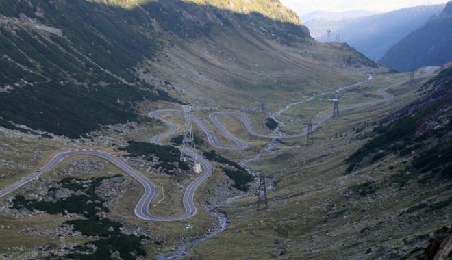 Circulația rutieră pe Transfăgărășan, între Piscu Negru și Cabana Bâlea Cascadă, se închide - transfagarasancelemaispectaculoa-1572432169.jpg