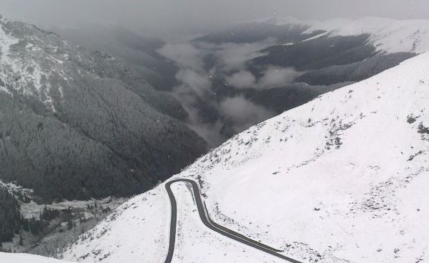 Transfăgărășanul SE ÎNCHIDE cu patru zile mai devreme - transfagarasanzapada-1509179303.jpg