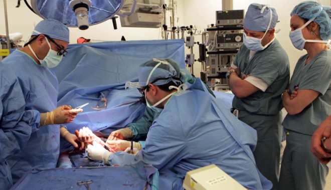 România, campioană la transplanturi de la donatori în moarte cerebrală - transplant-1381670675.jpg