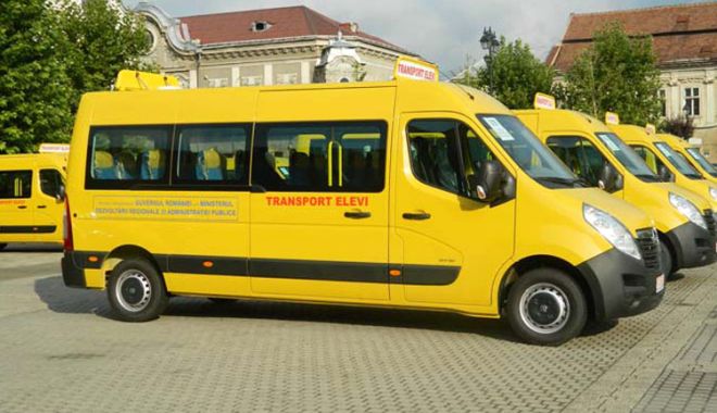 Polițiștii verifică mijloacele destinate transportului elevilor - transport-1567537639.jpg
