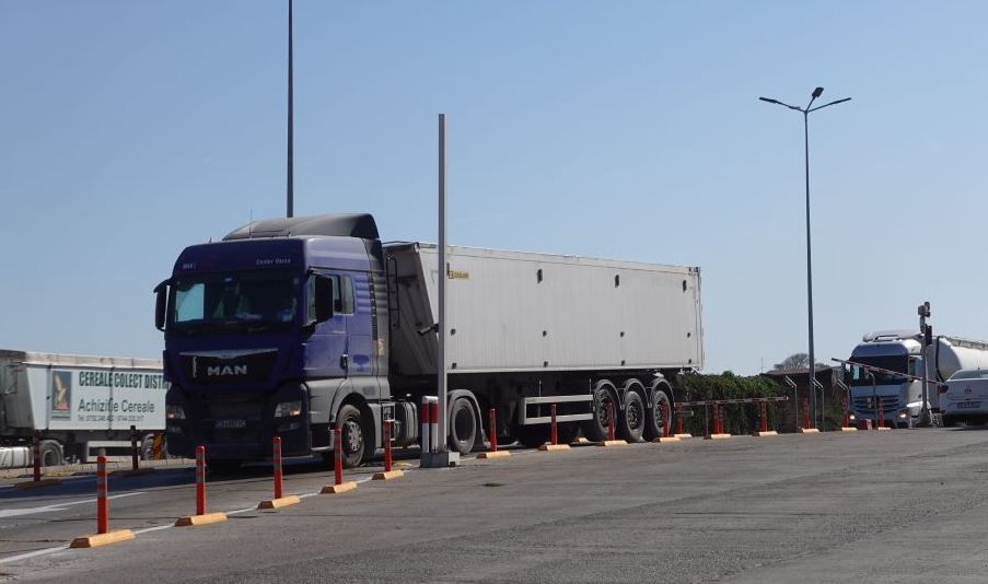 Transportatorii cer explicații Guvernului pentru scumpirea carburanților. „Se va ajunge la blocaje!“ - transportatori-1773071089.webp