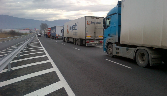 Transportatorii români,  în grevă japoneză - transportatorii-1471626354.jpg