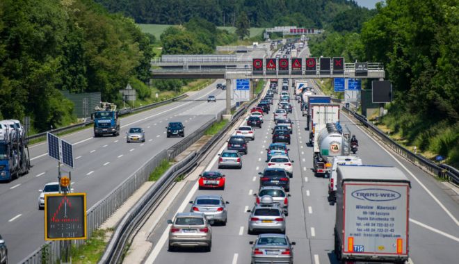 Transportatorii rutieri pot primi bani. Ce au de făcut - transportatoriirutieripotprimiba-1606849590.jpg