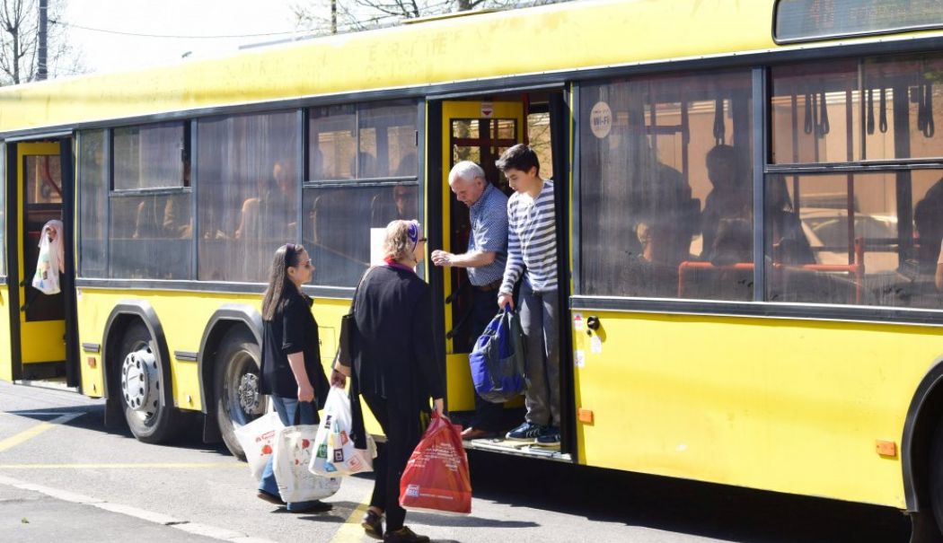Patru șoferi ce transportau persoane au rămas fără permise de conducere, în urma unor controale - transportgratuit1538558364-1731496208.jpg