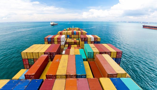 Industria auto, transportul maritim şi construcţiile sunt sectoarele afectate de scumpirea certificatelor verzi - transportmaritimdemarfuri73xl-1623679452.jpg