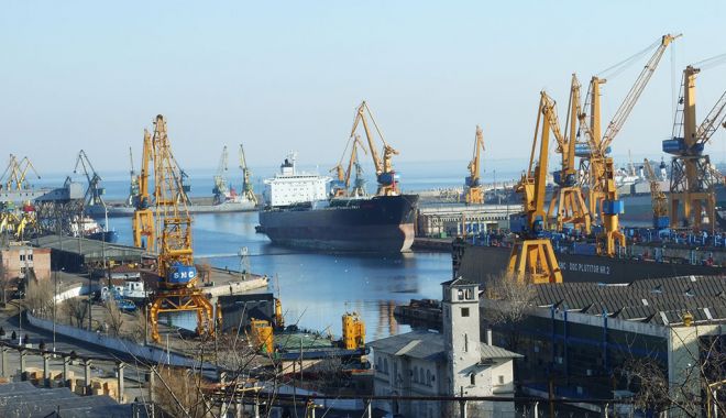 Transportul portuar maritim a scăzut în primul trimestru din 2021 - transportulportuar-1624471075.jpg