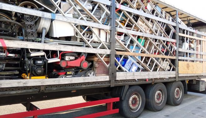 Transporturi ilegale cu tone de deșeuri, respinse la graniță de către comisarii de mediu