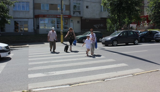 Mare atenție la trecerile de pietoni. Ce spun rutieriștii - trecere-1377849605.jpg