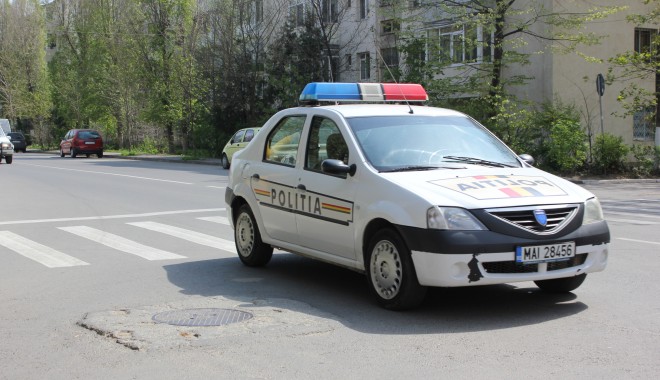 Accident rutier pe bd. Tomis. Două fete de 15 ani, lovite pe trecerea de pietoni - trecere-1388995322.jpg