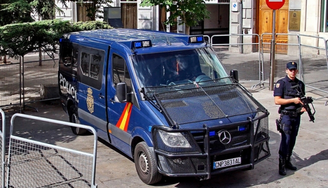 Trei jihadiști, reținuți de poliția spaniolă,  la Madrid - trei-1498045568.jpg