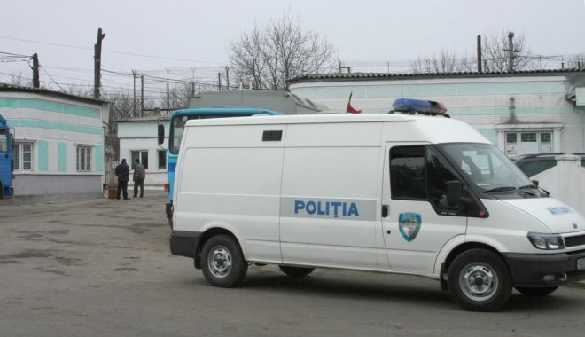 Trei bărbaţi încarceraţi, la Constanţa, în urma acuzaţiilor de furt - trei-barbati-incarcerati-1707389063.jpg