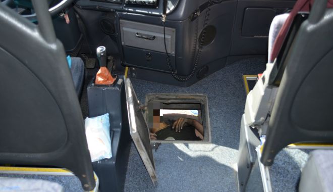 Trei cetățeni străini ascunși sub un autocar care venea din Bulgaria - treicetatenistraini-1562014562.jpg