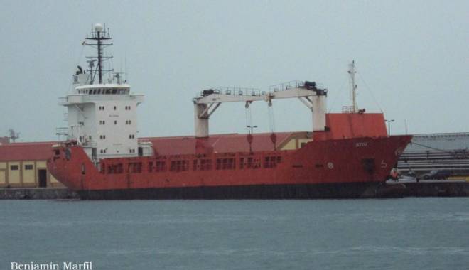 Trei nave scoase la mezat în portul Cadiz - treinave-1447779788.jpg