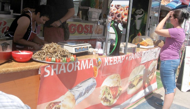 Trei puncte pe litoral, pentru reclamații la Protecția Consumatorilor - treipunctepelitoral-1404754603.jpg