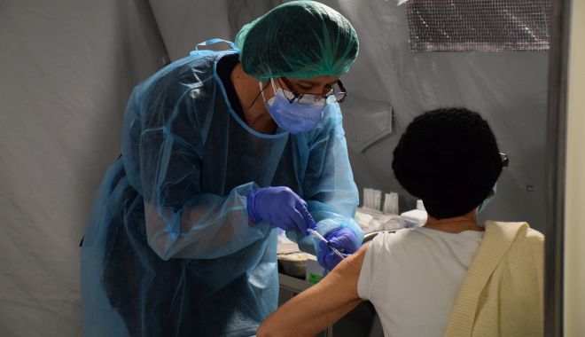 Trei sferturi din locurile pentru vaccinare, rezervate vârstnicilor şi bolnavilor cronici - treisferturidinlocurile-1611257938.jpg