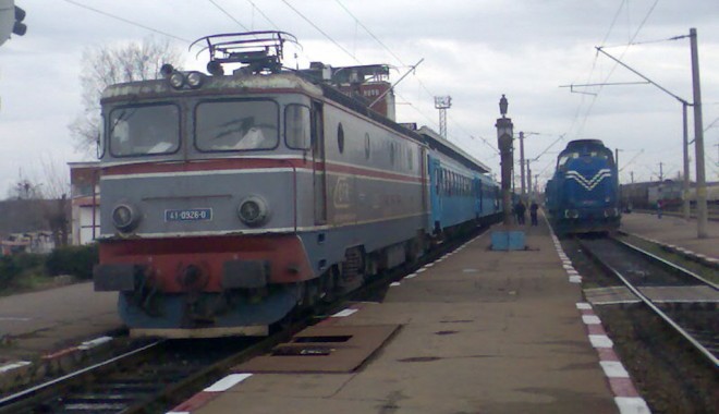 Noul mers al trenurilor intră în vigoare la 11 decembrie 2011 - tren-1322060965.jpg