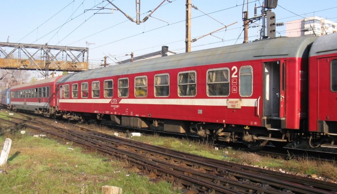 Persoană lovită de tren, la Valu lui Traian - tren-1329477632.jpg