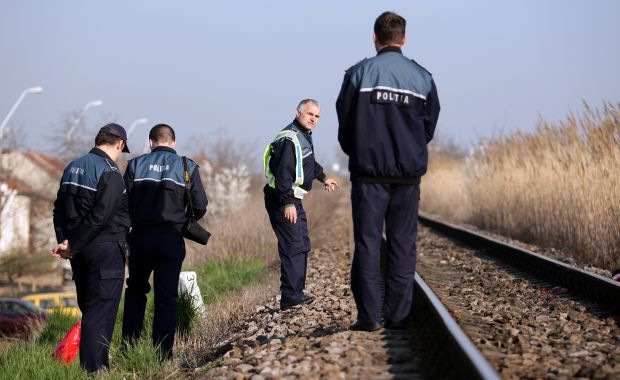 Ucis de tren în stația CF Palas - tren-1343252270.jpg