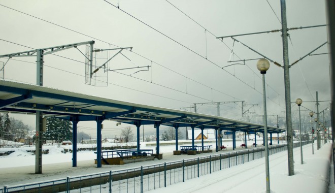 Circulația trenurilor se desfășoară în condiții de iarnă. Află unde sunt probleme - tren-1357808203.jpg