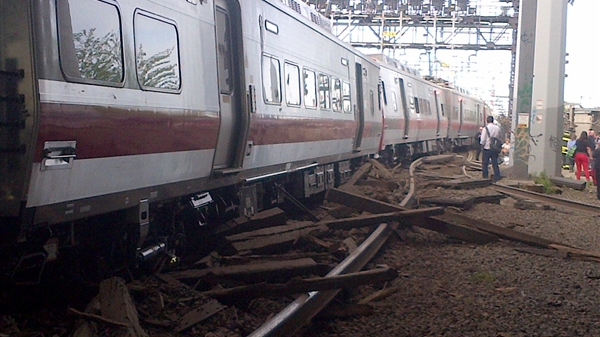Coliziune între două trenuri în America: Peste 60 de persoane au fost rănite - tren-1368864280.jpg