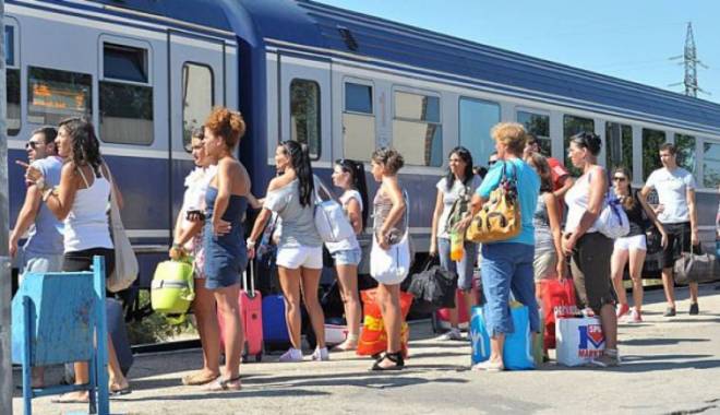 Tarife reduse pentru pasagerii CFR prin oferta Minigrup 2-5 - tren-1438184576.jpg