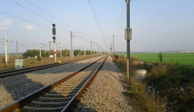 Femeie de 39 de ani, decapitată după ce și-a așezat capul pe șină - tren-1440763149.jpg