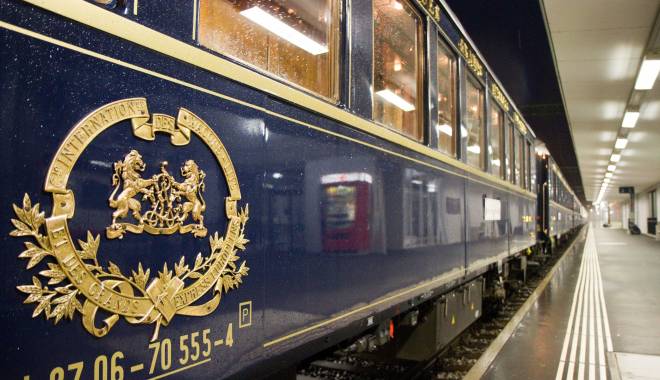Trenul de lux Orient Express a ajuns în România - tren-1441035858.jpg