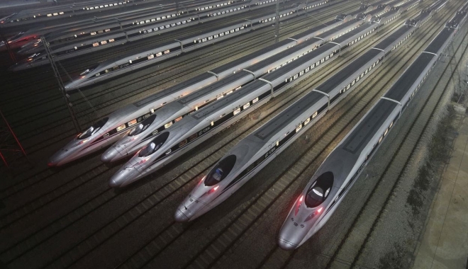 China construiește în Rusia un tren ultrarapid, capabil să atingă 400 de kilometri pe oră - tren-1465312472.jpg
