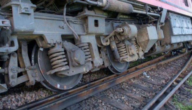Tren de călători a deraiat. Autoritățile au intervenit imediat - tren-1581158844.jpg