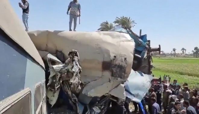 VIDEO. S-au ciocnit două trenuri în Egipt. Sunt peste 32 de morţi - tren-1616773286.jpg