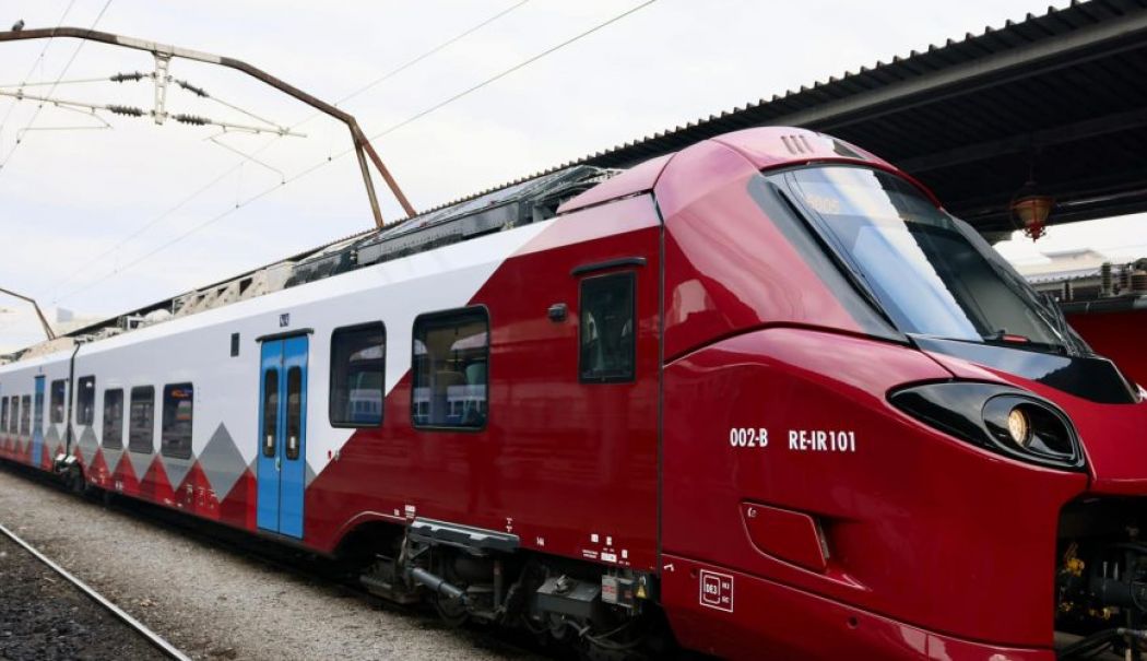 Trenul nou-nouț, inaugurat ieri de ministrul Transporturilor, nu a mai pornit în această dimineață