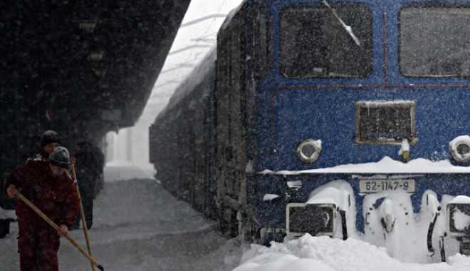 Cod portocaliu/ Trenuri anulate spre București - tren2-1327585887.jpg