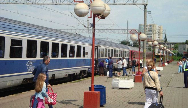 CFR Călători: Trecerea la ora de iarnă nu modifică mersul trenurilor în vigoare în noapte de sâmbătă spre duminică - trenconstanta-1698409977.jpg