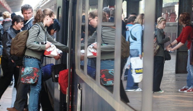 Facilități pe tren pentru elevi - trenstudenti-1504872075.jpg
