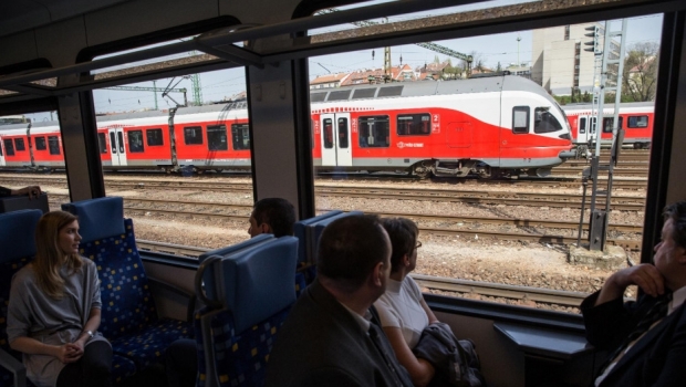 ALERTĂ CU BOMBĂ! Toate trenurile internaționale sunt verificate - trenungaria57780500-1500464645.jpg