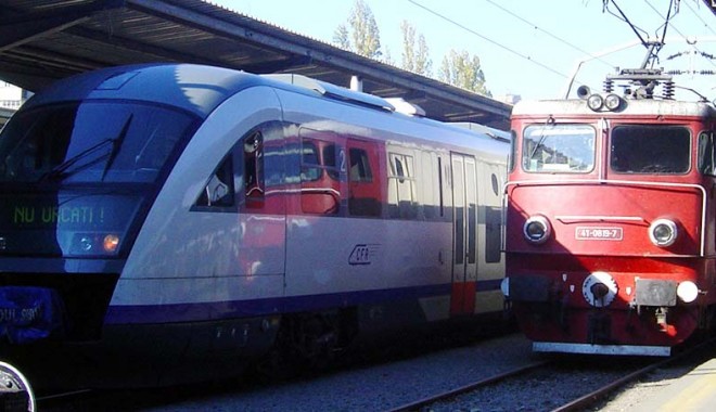 Mai multe trenuri din București spre litoral - trenuri-1309968225.jpg