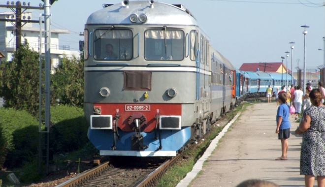 Trenurile și-au redus viteza din cauza căldurii - trenuri-1498394790.jpg