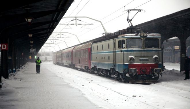 Traficul feroviar, dat peste cap. Zeci de trenuri au fost anulate - trenuri-1519747874.jpg